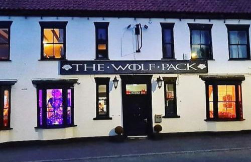 The Wolf's Den - Foto 13