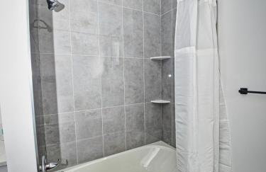 Luxurious and Spacious Apt with Parking 20 min to NYC - Foto 9