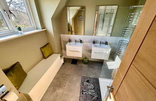 Grand Idyllic Hideaway Home With Hot Tub, Sleeps 8 - Foto 37