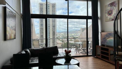 Downtown 2BR Huge Patio Free parking WiFi - Foto 2