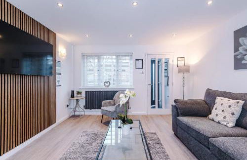 Stylish 2BR House for 4 in Manchester with Parking - Foto 2