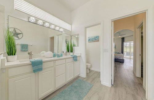 596 Modern 5 bed home overlooking beautiful golf course and conservation with Games room - Foto 20