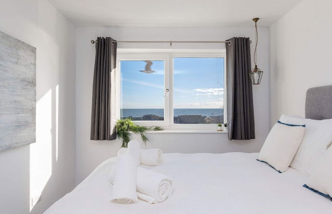 Beautifully Refurbished 4-bed Beachside Retreat - Foto 42