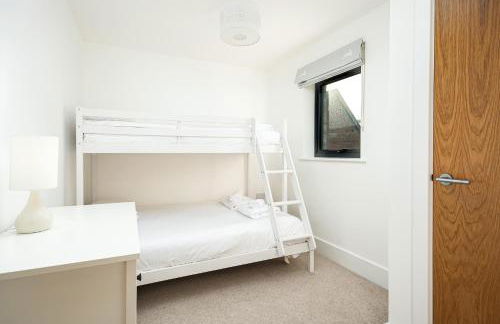 Lakeside property with spa access on a nature reserve Grays Cottage WI24 - Photo 4