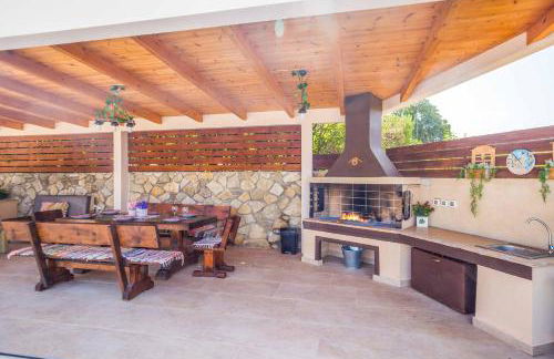 Maggie Alonia - Photo 8