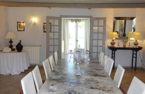 Les Templiers - Petit BIZERTY 36 pers (Mas privé) - 2 piscines - Salle 200 m² - Foto 8