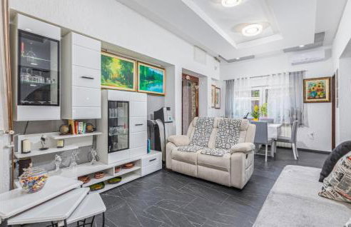 2 Bedroom Cozy Apartment In Vodnjan - Foto 5