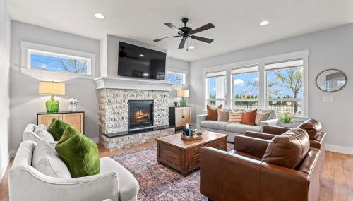 Relaxing Sauna Retreat Fire Pit and Swing Set - Foto 2