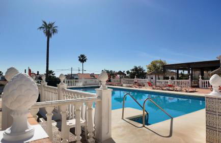 Peaceful 2BR Apartment - Pool - Parking - Casa Romin - Photo 8