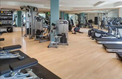 Partial Ocean View Steps to the Pier - Foto 12