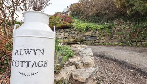 Alwyn Cottage - Photo 3