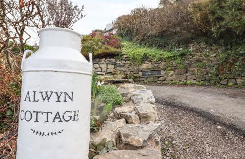 Alwyn Cottage - Photo 3