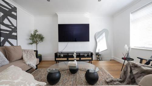 The Romford Oasis - Spacious 4 bedroom escape - Foto 5