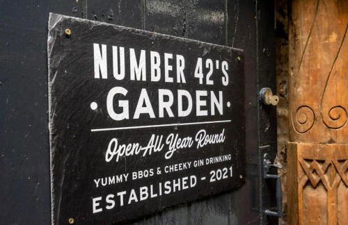 42 is the Answer- Stunning York townhouse appearing on TV Holiday Home Show - Foto 34