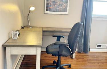 Entire Private 3 Bedrooms 1 Bathroom Single House with Fenced Garden - Photo 8