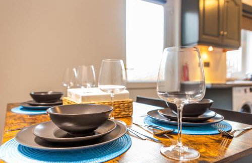 Two Bed Entire House Newcastle Gateshead - Free Parking - Photo 13