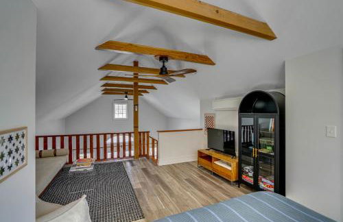 Lakefront Escape with Dock! Hudson Valley Home - Foto 17