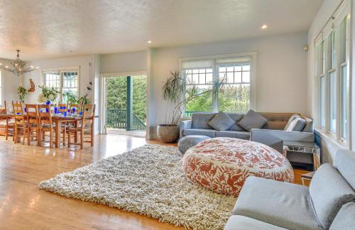 Rainier Home on 20 Acres with Blueberry Farm! - Foto 3