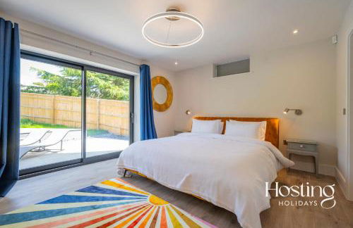 Honeybee Barn - Stunning 4-Bed Rural Paradise - Photo 3