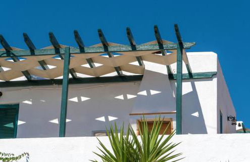 Pahivouni Studios & Suites - Photo 25