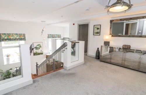 Capel Mawr, Basement 19 - Photo 33