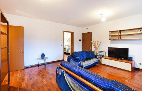 2 Bedroom Awesome Apartment In Sacile - Foto 13