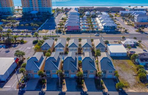 Beach Getaway for 15 A Few Steps from the Sand - Foto 29