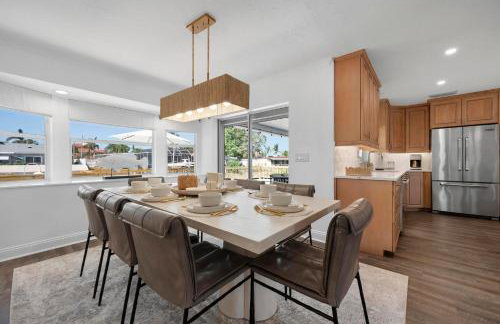 Bayside Hideaway! Private pool with water view and canal side dock! Available for Summer! - Foto 18