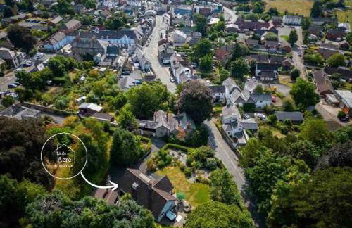 A spacious hidden gem with hot tub, lovely garden & views - Foto 41