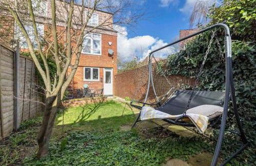 Ealing Manor - 6 beds 3 sofa beds sleeps 9 ppl - Foto 43