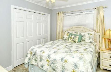 LaPlaya 104A Gulf front Walk right from your lanai onto the private beach - Foto 13