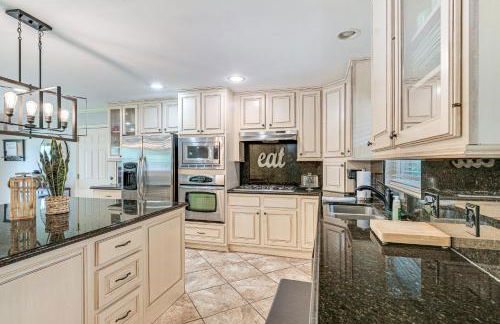 Walk to Texas AandM College Station Home with Yard! - Foto 8