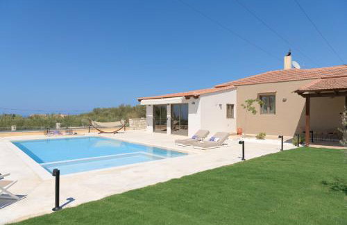 MaYa Villa, Heated Pool Estate near Rethymno and all amenities! - Foto 9