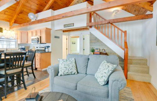 Cozy Tuftonboro Home with Deck - Walk to Beaches! - Foto 10