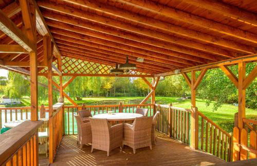 Home with Natural Mineral Spring Water near Stamford - Foto 10