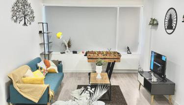 Convenient Contractor & Family Stay - 5 Guests, Pets Welcome, Parking Included! - Foto 2