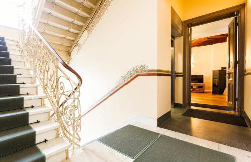 1,399 sq ft Historic Landmark, Checkpoint Charlie - Foto 38