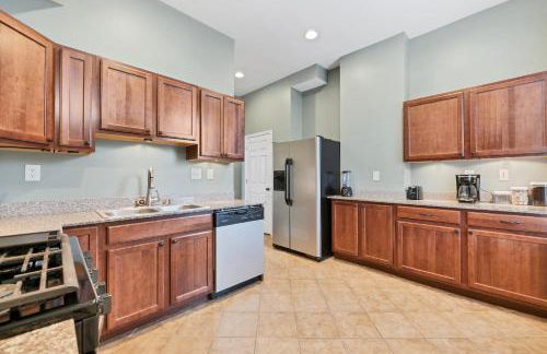 2 Entire bldgs - Great for large groups - Photo 21