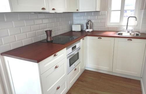 Vila Mariña. Casa marinera con terraza sobre el mar en Caión - Foto 10