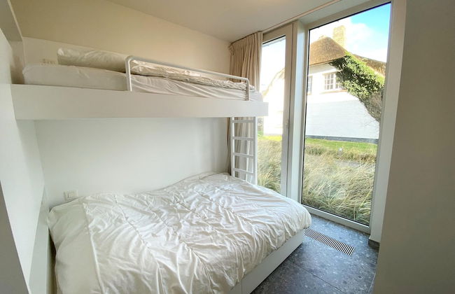 Apartment in Nieuwpoort Near the Beach - Photo 2