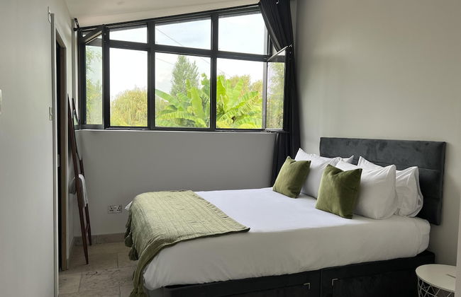 River View Guest House, Jacuzzi, Boat, Fire Hire - Photo 3