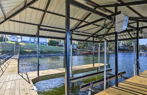 Beautiful Waterfront Getaway with Dock! - Foto 32