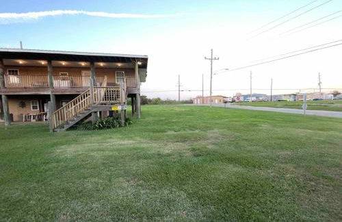 Fishing & Hunting Camp in Buras, 3 bedroom Fully furnished with Wi-Fi - Foto 9