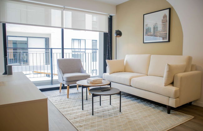 w Fantastic 1BR w Modern Balcony in San Isidro - Photo 1