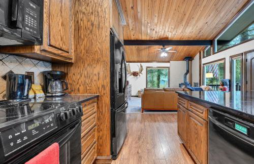 Chalet Seraphina - Cozy Pet Friendly Hot tub - Photo 19