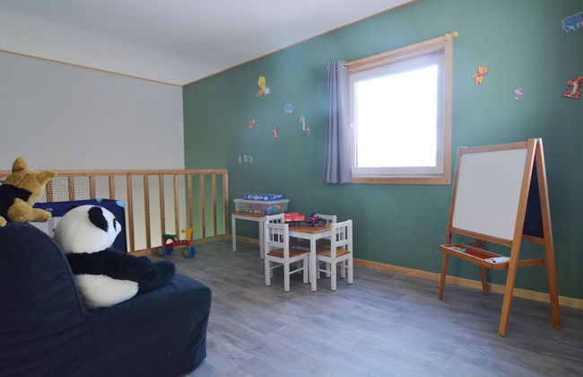 Lovely Modern Cottage With Sauna, Bubble Baths and Even a Beach on the River - Photo 17