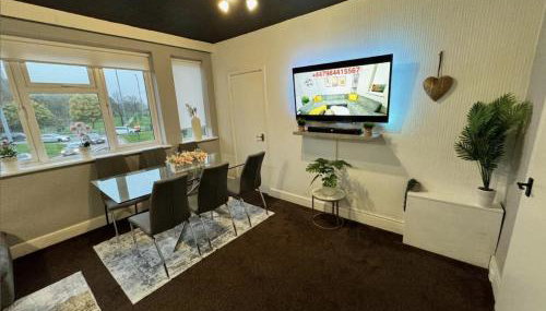 Sleeps 8 3 BED Parking NEC JLR NIA Airport - Foto 5