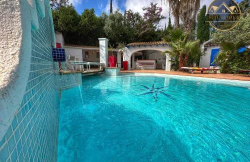 MAS M - Villa d'exception - Piscine - Jeux Enfants - BBQ - Plancha - Cheminée - Calme - 5 Chambres - SUDSEJOURCONCIERGERIE - Foto 15