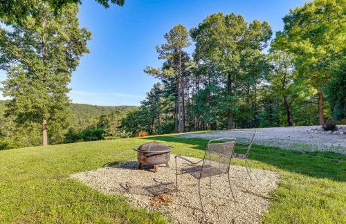Just a Cast Away Cassville Cabin with Covered Deck - Foto 29