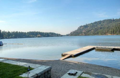 Twin Lakes Waterfront Retreat with Private Dock Fire Pit And Family Friendly Space - Foto 40